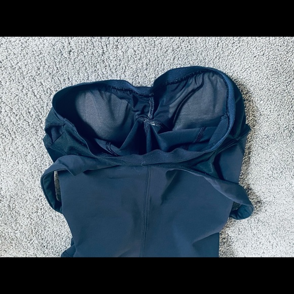 Lululemon Black Contour Tank Top Size 2 - Picture 11 of 15